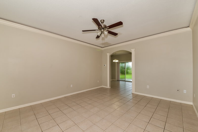 3,210/Mo, 2129 49th Ave E Bradenton, FL 34203 Living Room View 3