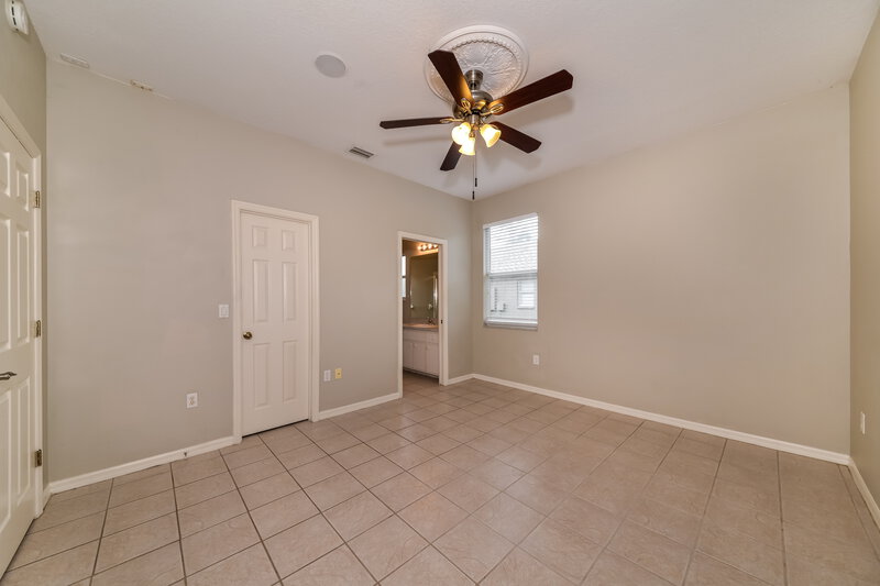 3,210/Mo, 2129 49th Ave E Bradenton, FL 34203 Main Bedroom View