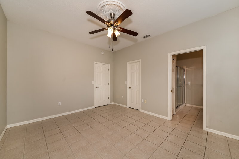 3,210/Mo, 2129 49th Ave E Bradenton, FL 34203 Main Bedroom View 2