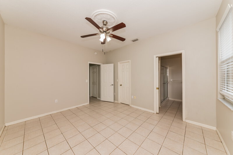 2,290/Mo, 2129 49th Ave E Bradenton, FL 34203 Main Bedroom View 2