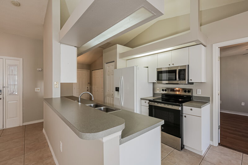 2,005/Mo, 4726 69th Ct E Palmetto, FL 34221 Kitchen View