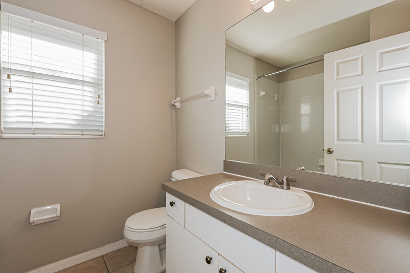 2,005/Mo, 4726 69th Ct E Palmetto, FL 34221 Bathroom View