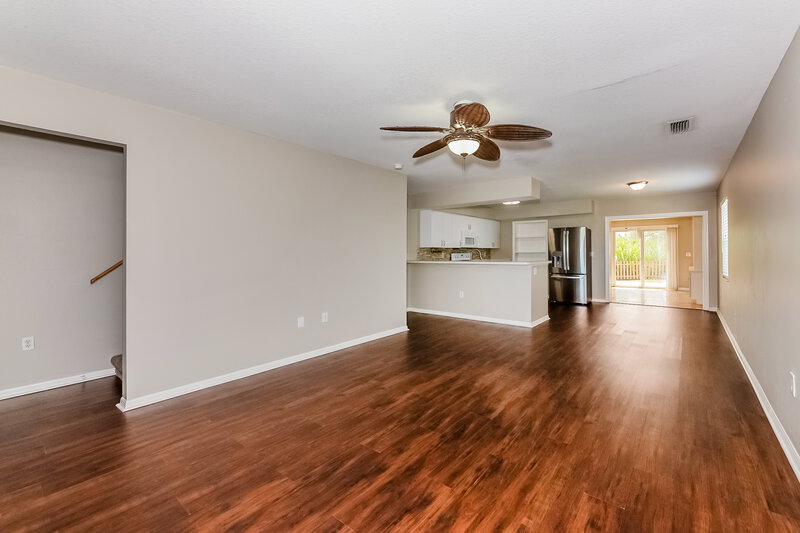 2,560/Mo, 5573 Colony Lake Ln Sarasota, FL 34233 Living Room View 2