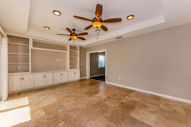 2,560/Mo, 5573 Colony Lake Ln Sarasota, FL 34233 Family Room View 2