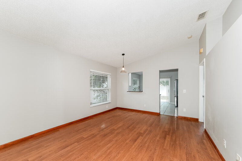 2,360/Mo, 3575 Chinaberry Ln Sarasota, FL 34235 Living Room View 2