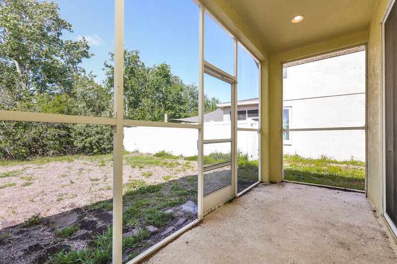 2,360/Mo, 3807 101st Ave E Parrish, FL 34219 Sun Room View