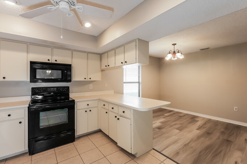 3,150/Mo, 1963 Country Meadows Way Sarasota, FL 34235 Kitchen View