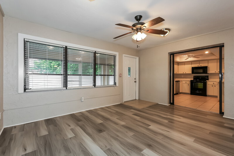 3,150/Mo, 1963 Country Meadows Way Sarasota, FL 34235 Family Room View