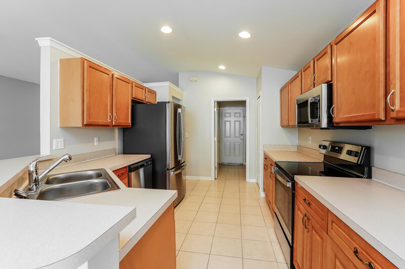 2,295/Mo, 13233 Hampton Park Ct Fort Myers, FL 33913 Kitchen View