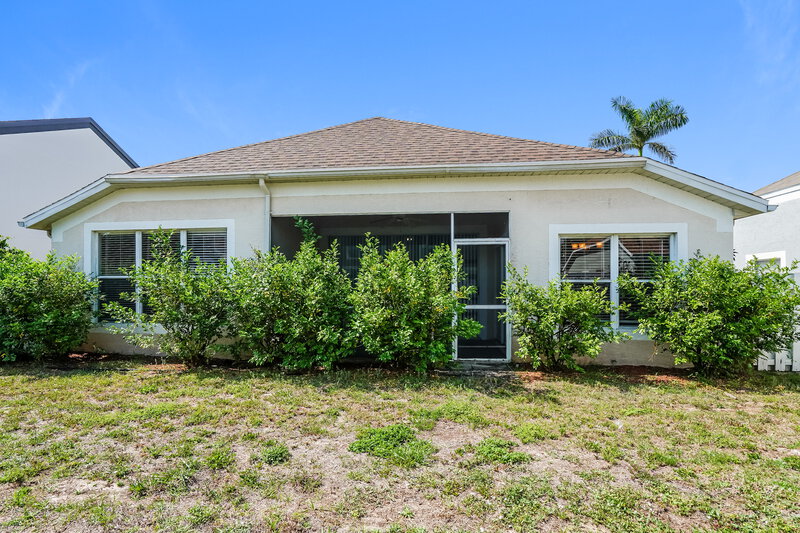 2,295/Mo, 13233 Hampton Park Ct Fort Myers, FL 33913 Rear View 2