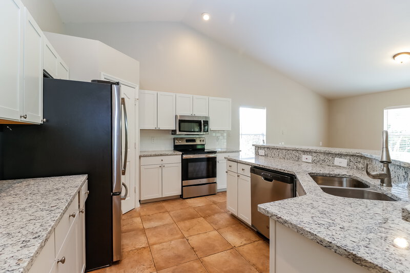 2,625/Mo, 17161 Coral Cay Ln Fort Myers, FL 33908 Kitchen View 2