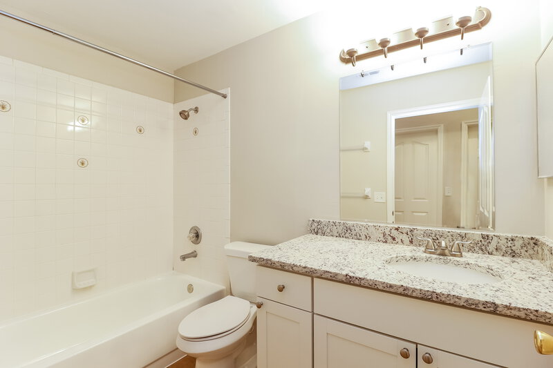 2,625/Mo, 17161 Coral Cay Ln Fort Myers, FL 33908 Bathroom View 3