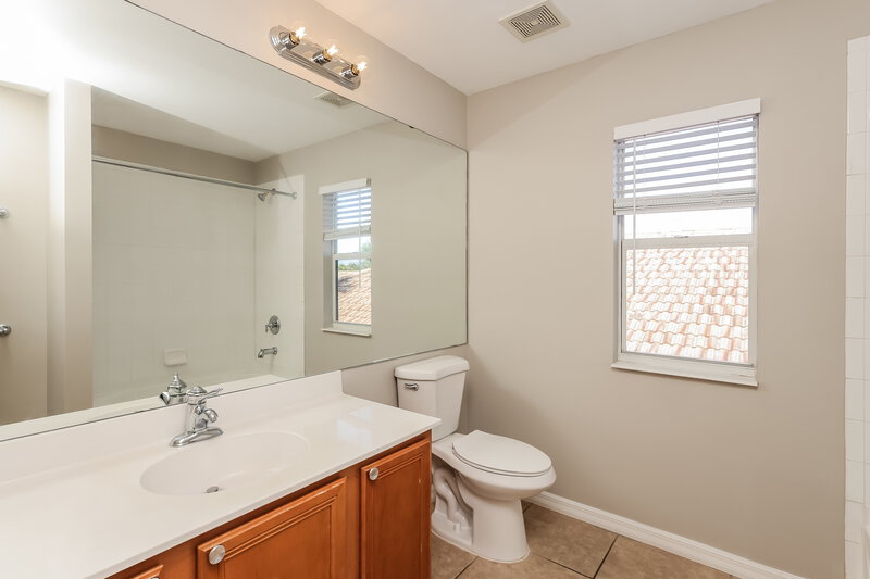 2,510/Mo, 2185 Fairmont Ln Naples, FL 34120 Bathroom View