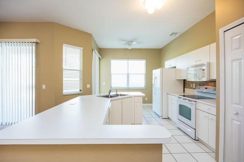 3,065/Mo, 3031 Orange Grove Trl Naples, FL 34120 Kitchen View
