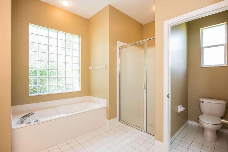 3,065/Mo, 3031 Orange Grove Trl Naples, FL 34120 Master Bathroom View