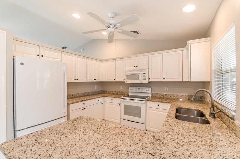 2,325/Mo, 4658 Sierra Ln Bonita Springs, FL 34134 Kitchen View