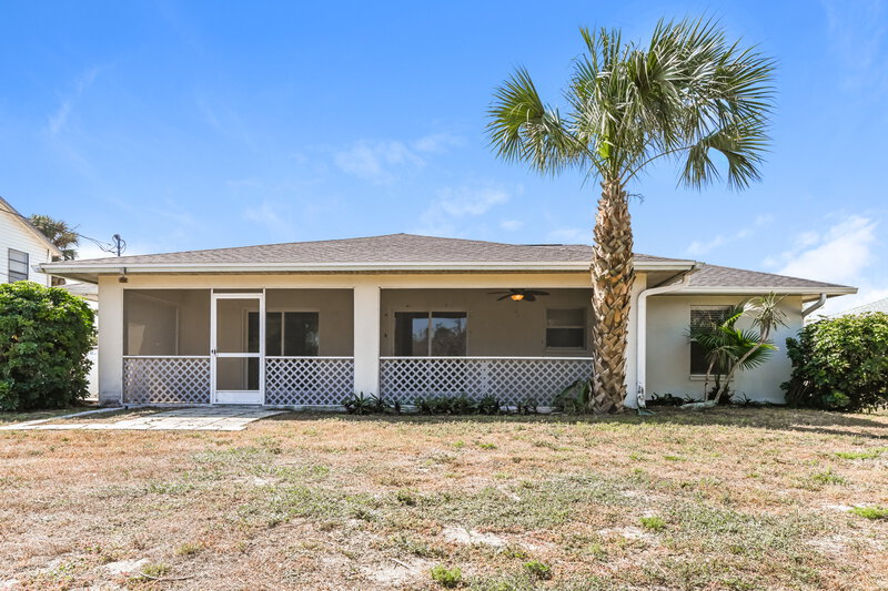 2,325/Mo, 4658 Sierra Ln Bonita Springs, FL 34134 Rear View