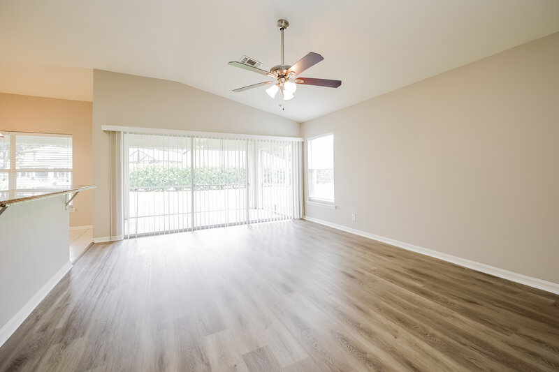 2,480/Mo, 9351 Middle Oak Dr Fort Myers, FL 33912 Living Room View 2
