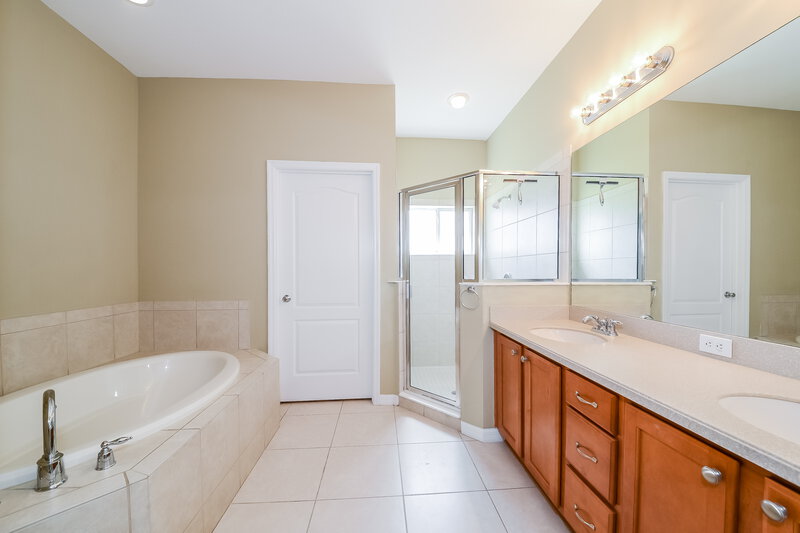 2,630/Mo, 6322 French Creek Ct Ellenton, FL 34222 Main Bathroom View