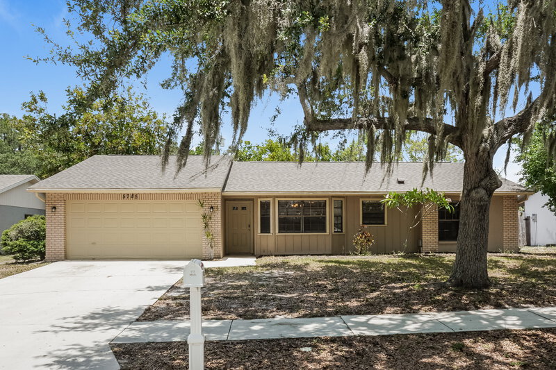 2,375/Mo, 5785 Colonial Oaks Blvd Sarasota, FL 34232 External View