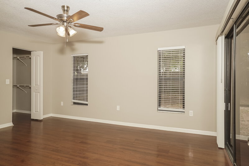 2,375/Mo, 5785 Colonial Oaks Blvd Sarasota, FL 34232 Main Bedroom View