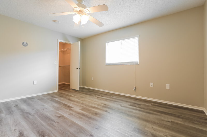 2,345/Mo, 1600 Fawnwood Cir Sarasota, FL 34232 Main Bedroom View