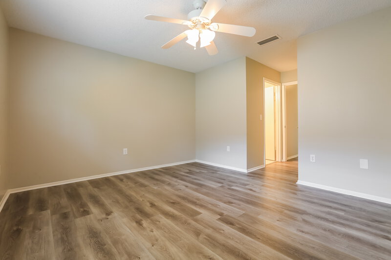 2,345/Mo, 1600 Fawnwood Cir Sarasota, FL 34232 Main Bedroom View 2