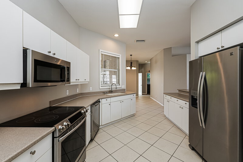 2,280/Mo, 6282 Rock Creek Cir Ellenton, FL 34222 Kitchen View