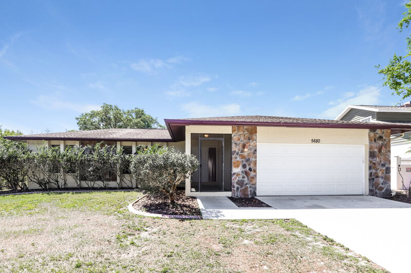 2,480/Mo, 5680 Colonial Oaks Blvd Sarasota, FL 34232 External View