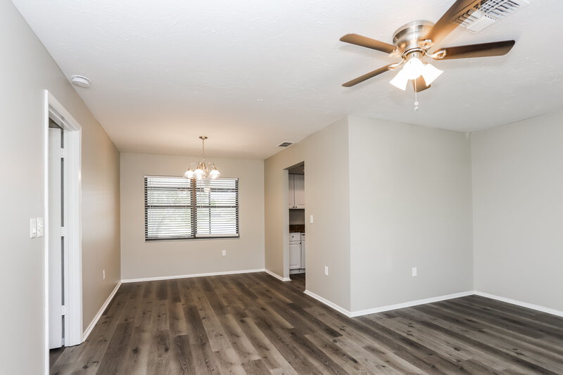 2,480/Mo, 5680 Colonial Oaks Blvd Sarasota, FL 34232 Breakfast Nook View