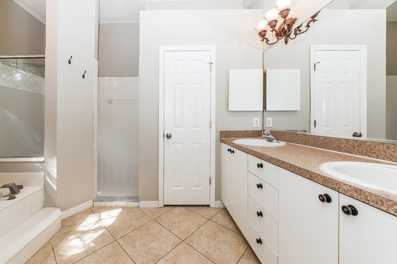 2,375/Mo, 6319 Laurel Creek Trl Ellenton, FL 34222 Main Bathroom View