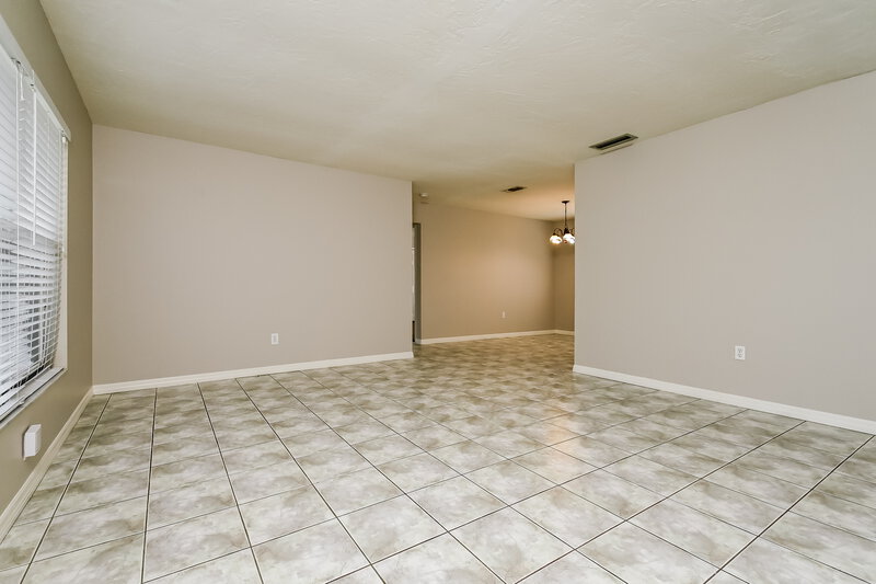 2,045/Mo, 7317 Connecticut Ave Sarasota, FL 34243 Living Room View 2