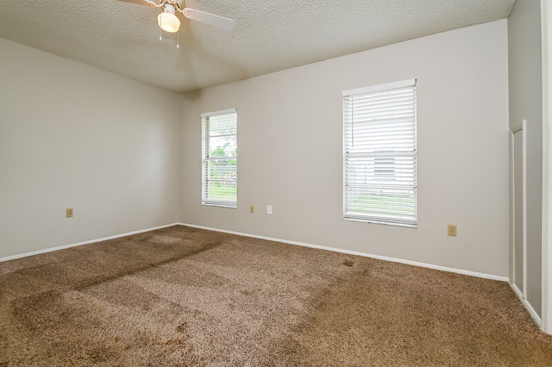 2,045/Mo, 7317 Connecticut Ave Sarasota, FL 34243 Main Bedroom View