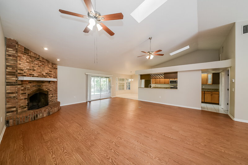 2,920/Mo, 811 133rd St E Bradenton, FL 34212 Living Room View