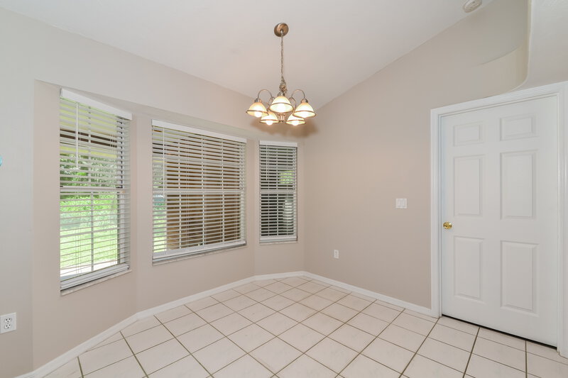 3,400/Mo, 811 133rd St E Bradenton, FL 34212 Breakfast Nook View