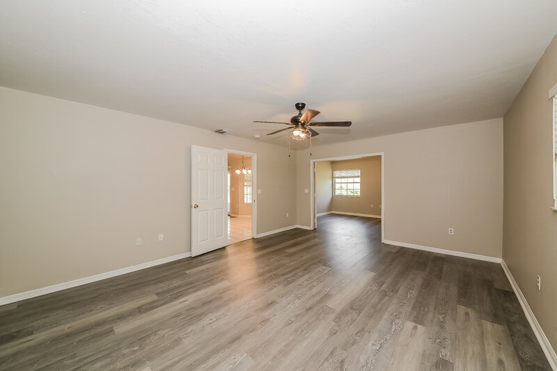 2,920/Mo, 811 133rd St E Bradenton, FL 34212 Main Bedroom View 2