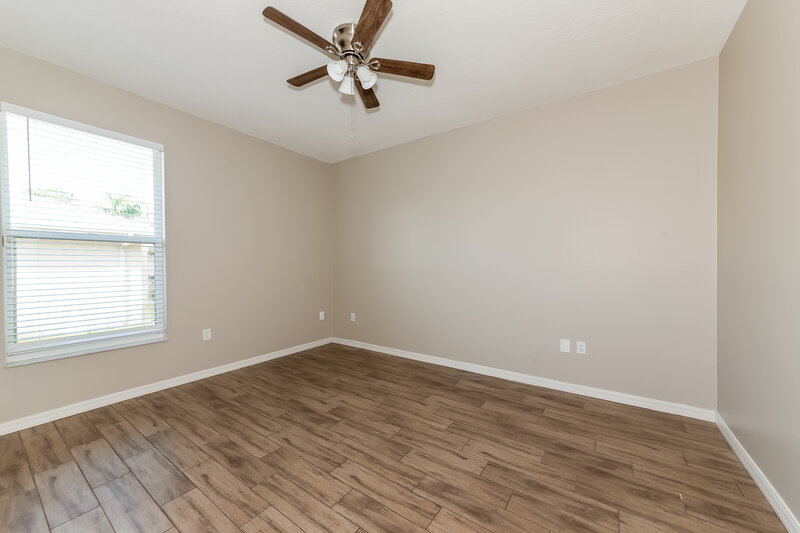 2,575/Mo, 4910 23rd St E Bradenton, FL 34203 Bedroom View