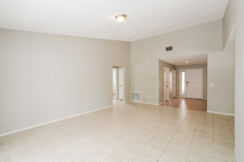 2,380/Mo, 5674 25th Street Cir E Bradenton, FL 34203 Living Room View