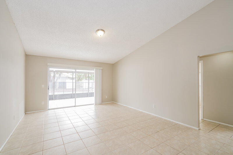 2,380/Mo, 5674 25th Street Cir E Bradenton, FL 34203 Living Room View 2