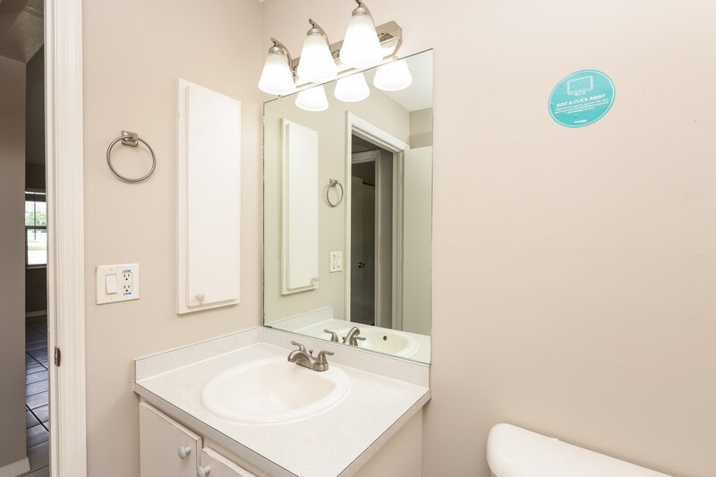 0/Mo, 3521 Santa Barbara Blvd Cape Coral, FL 33914 Bathroom View