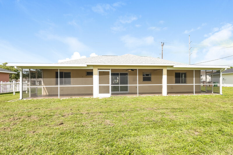 0/Mo, 3521 Santa Barbara Blvd Cape Coral, FL 33914 Rear View