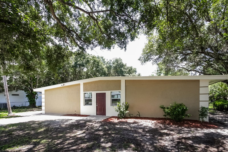 2,300/Mo, 804 68th Ave W Bradenton, FL 34207 External View