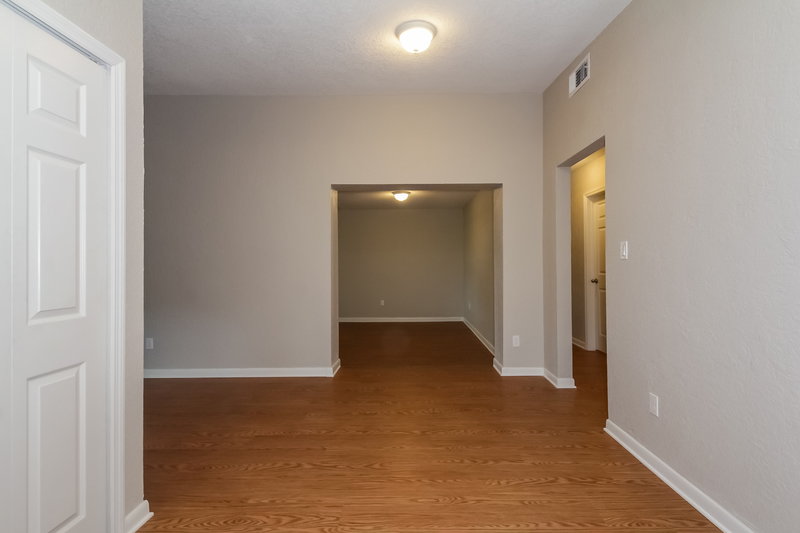 2,300/Mo, 804 68th Ave W Bradenton, FL 34207 Breakfast Nooklarge View