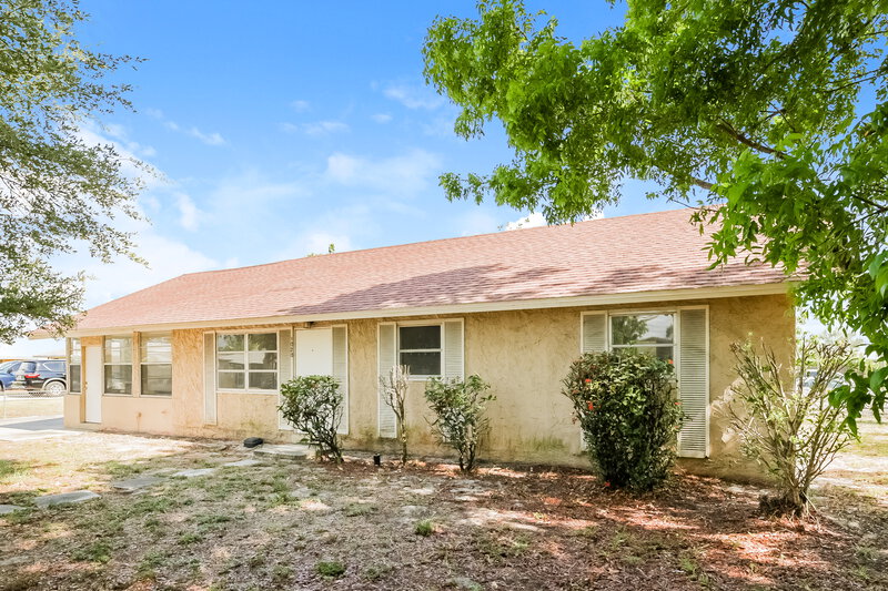 2,425/Mo, 1020 Fontana St Naples, FL 34103 Front View