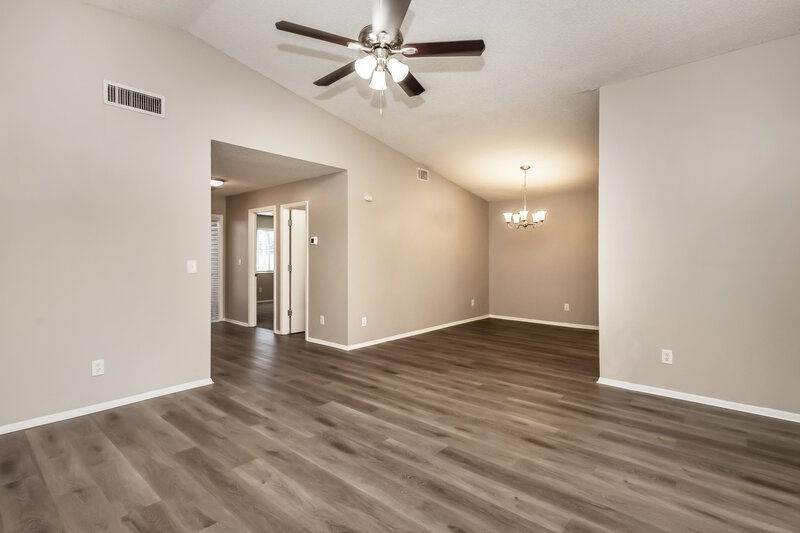 1,905/Mo, 5701 Longleaf Dr North Fort Myers, FL 33917 Living Room View