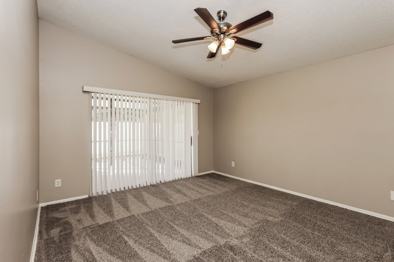 1,905/Mo, 5701 Longleaf Dr North Fort Myers, FL 33917 Main Bedroom View 2