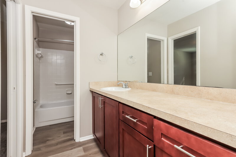 1,905/Mo, 5701 Longleaf Dr North Fort Myers, FL 33917 Bathroom View