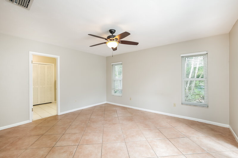 2,355/Mo, 349 Bay Meadows Dr Naples, FL 34113 Main Bedroom View