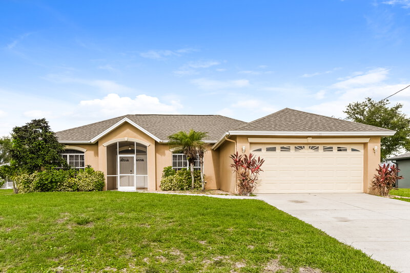 2,435/Mo, 3421 SW 26th Ave Cape Coral, FL 33914 External View