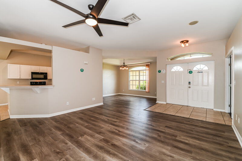 2,435/Mo, 3421 SW 26th Ave Cape Coral, FL 33914 Living Room View
